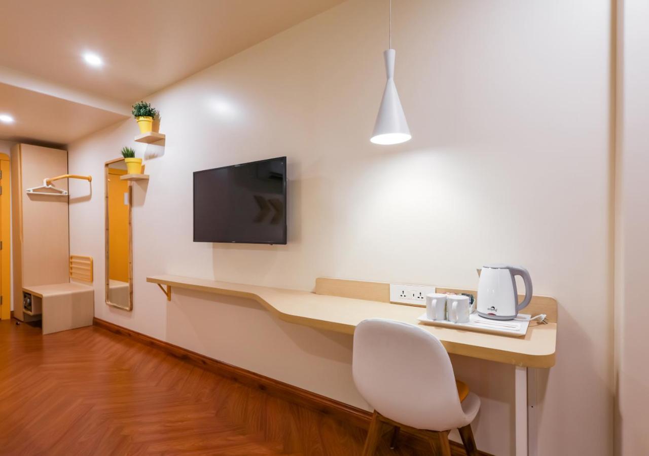 Bloom Hotel - Golf Course Road, Sector 43 Gurgaon Eksteriør bilde